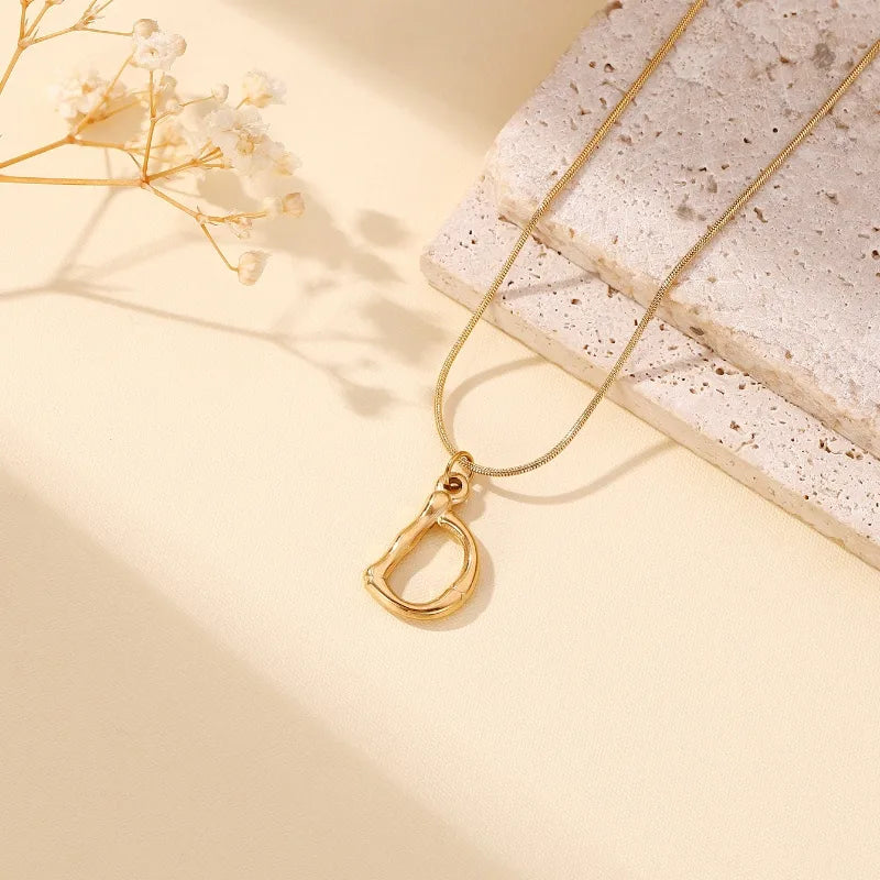 304 Stainless Steel 18K Gold Plated Simple Style Classic Style Commute Plating Letter Pendant Necklace