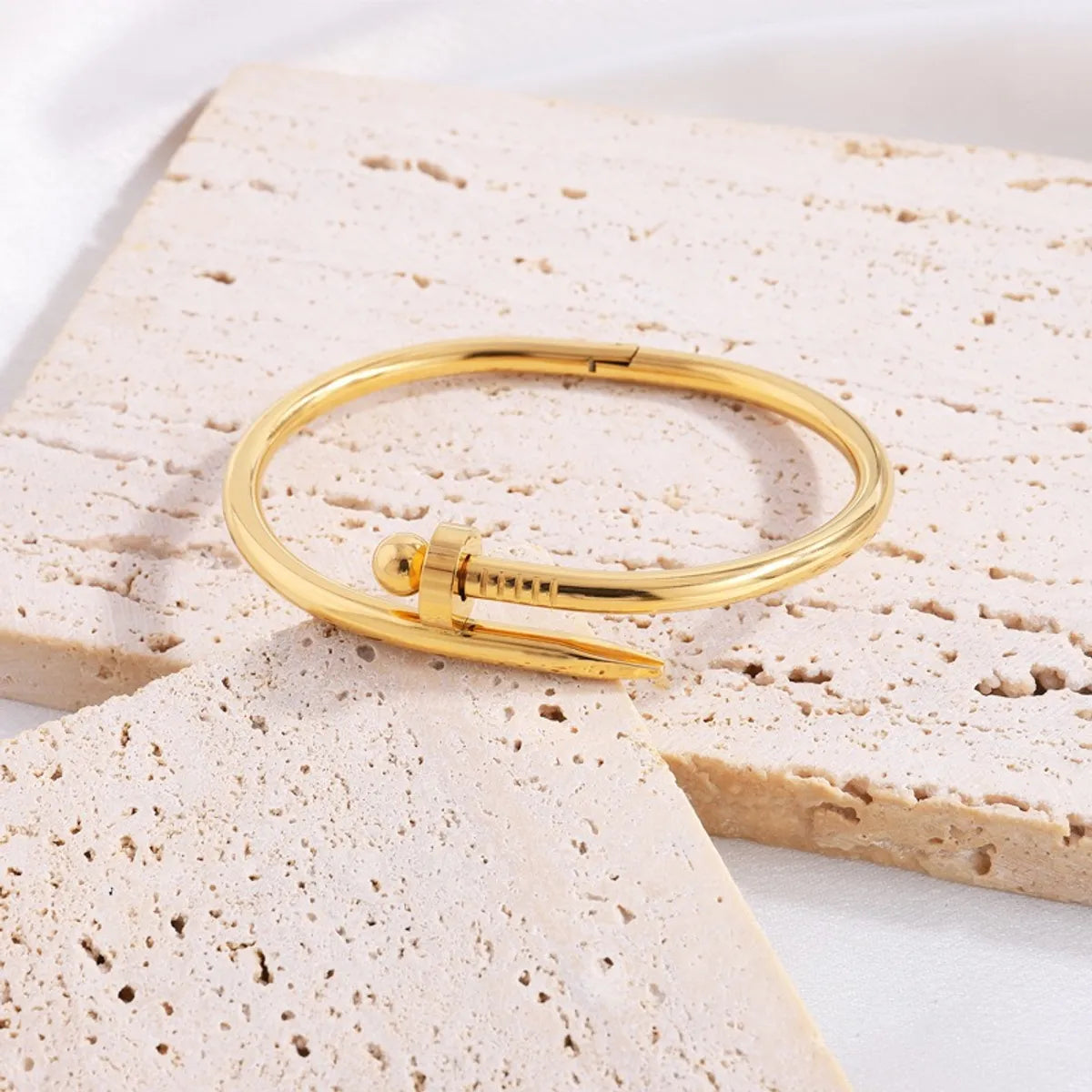 304 Stainless Steel 18K Gold Plated Simple Style Classic Style Commute Solid Color Bangle