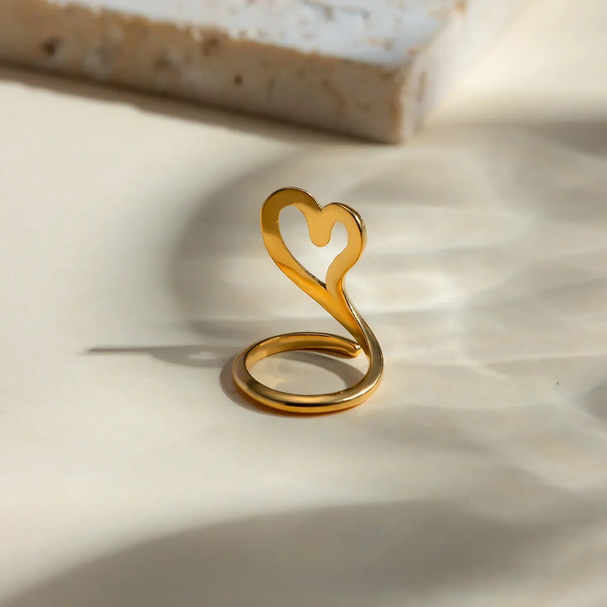 Wholesale Jewelry Simple Style Classic Style Heart Shape 304 Stainless Steel 18K Gold Plated Hollow Out Rings