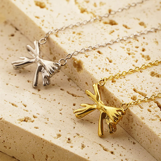 304 Stainless Steel 18K Gold Plated Simple Style Classic Style Plating Bow Knot Pendant Necklace