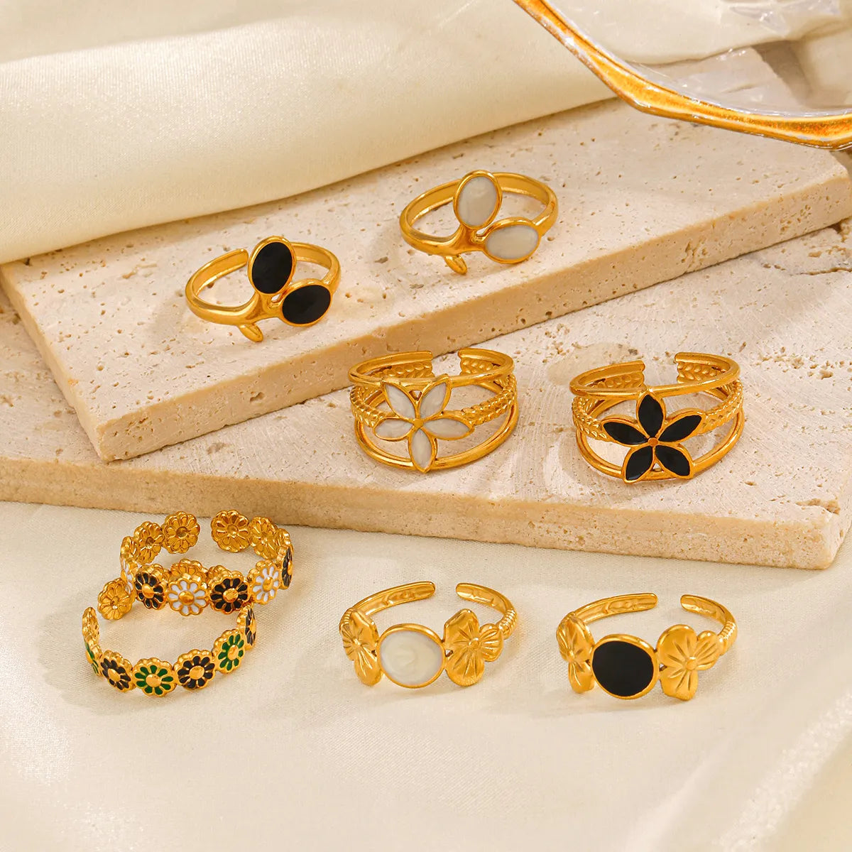 304 Stainless Steel 18K Gold Plated Simple Style Enamel Flower Open Rings