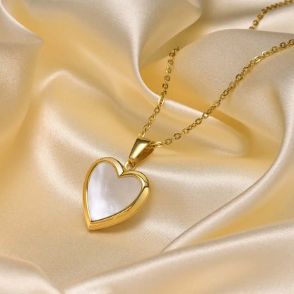 304 Stainless Steel 18K Gold Plated Simple Style Inlay Heart Shape Shell Necklace Pendant