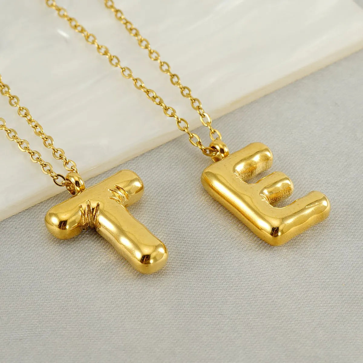 304 Stainless Steel 18K Gold Plated Simple Style Letter Pendant Necklace