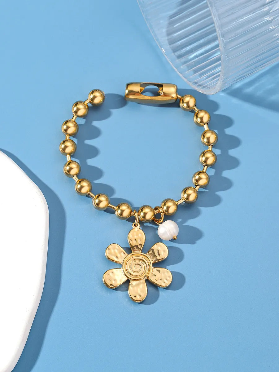 304 Stainless Steel 24K Gold Plated Sweet Classic Style Beaded Inlay Flower Pearl Bracelets