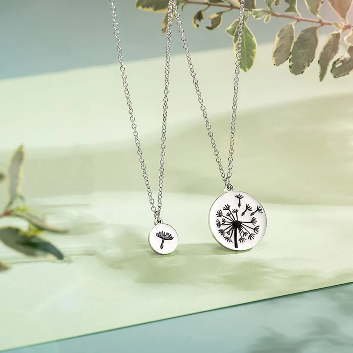 Wholesale Jewelry Basic Modern Style Classic Style Round Dandelion 304 Stainless Steel Silver Plated Pendant Necklace