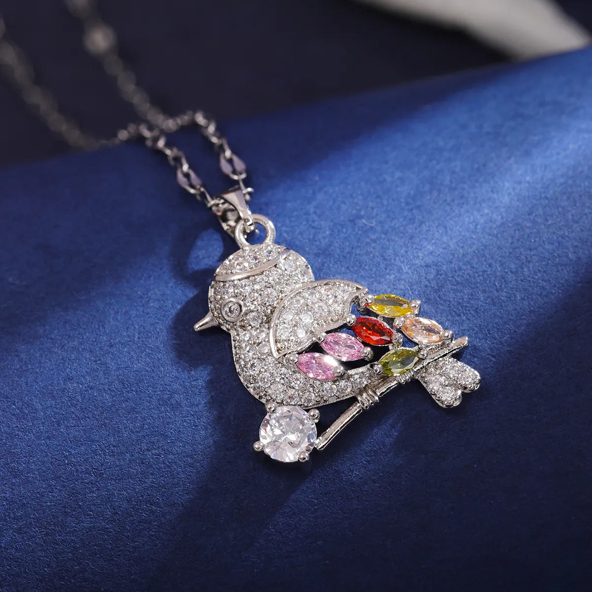 Wholesale Elegant Bird 304 Stainless Steel Copper Inlay 18K Gold Plated Zircon Pendant Necklace