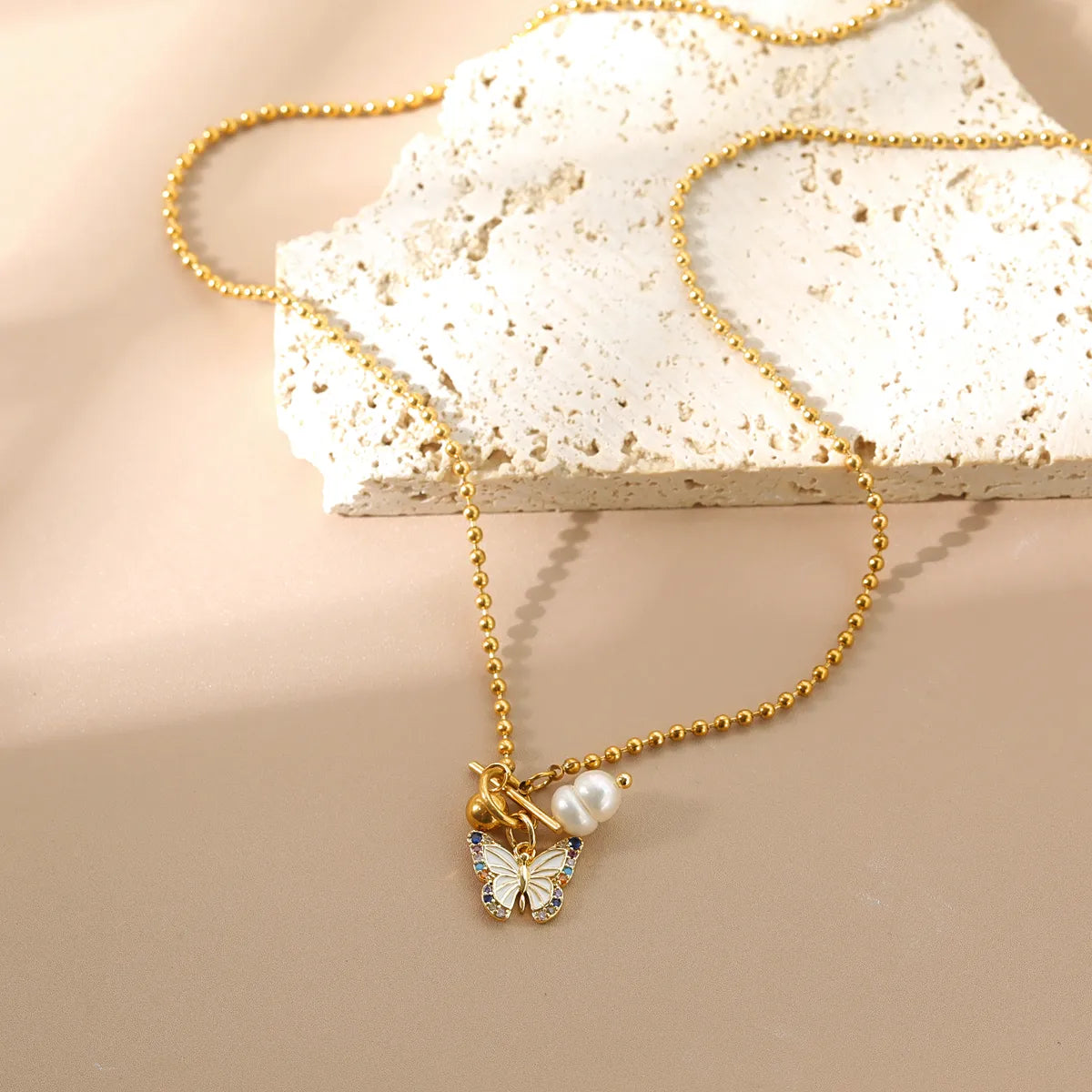 304 Stainless Steel Copper 18K Gold Plated Inlay Butterfly Freshwater Pearl Copper Zircon Pendant Necklace