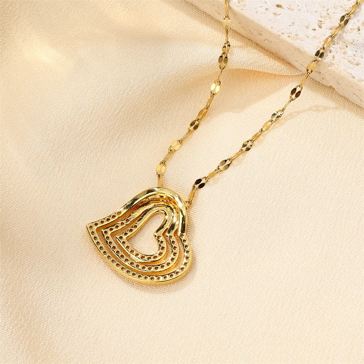 304 Stainless Steel Copper Simple Style Classic Style Layered Heart Shape Pendant Necklace