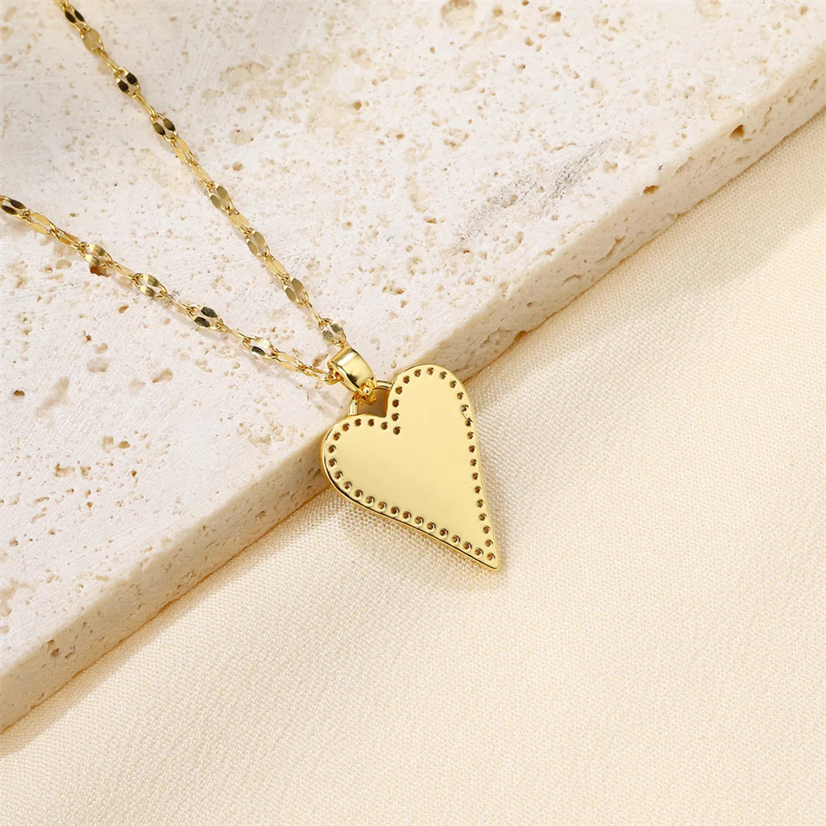 304 Stainless Steel Copper Simple Style Classic Style Layered Heart Shape Pendant Necklace