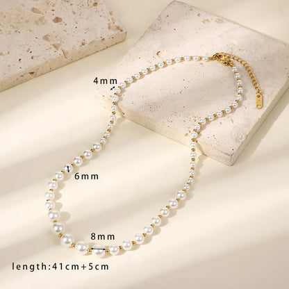 304 Stainless Steel Glass Pearl 18K Gold Plated Elegant Lady Classic Style Round Solid Color Necklace