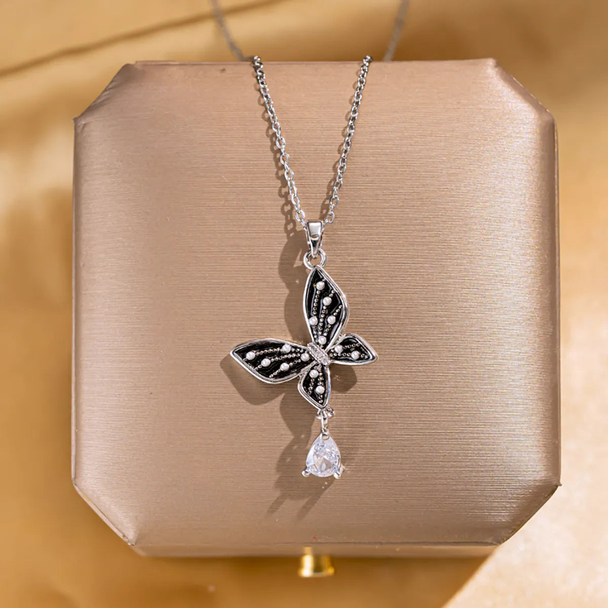 Wholesale Jewelry Elegant Lady Streetwear Geometric Flower Butterfly 304 Stainless Steel Acrylic Zircon 18K Gold Plated Inlay Pendant Necklace