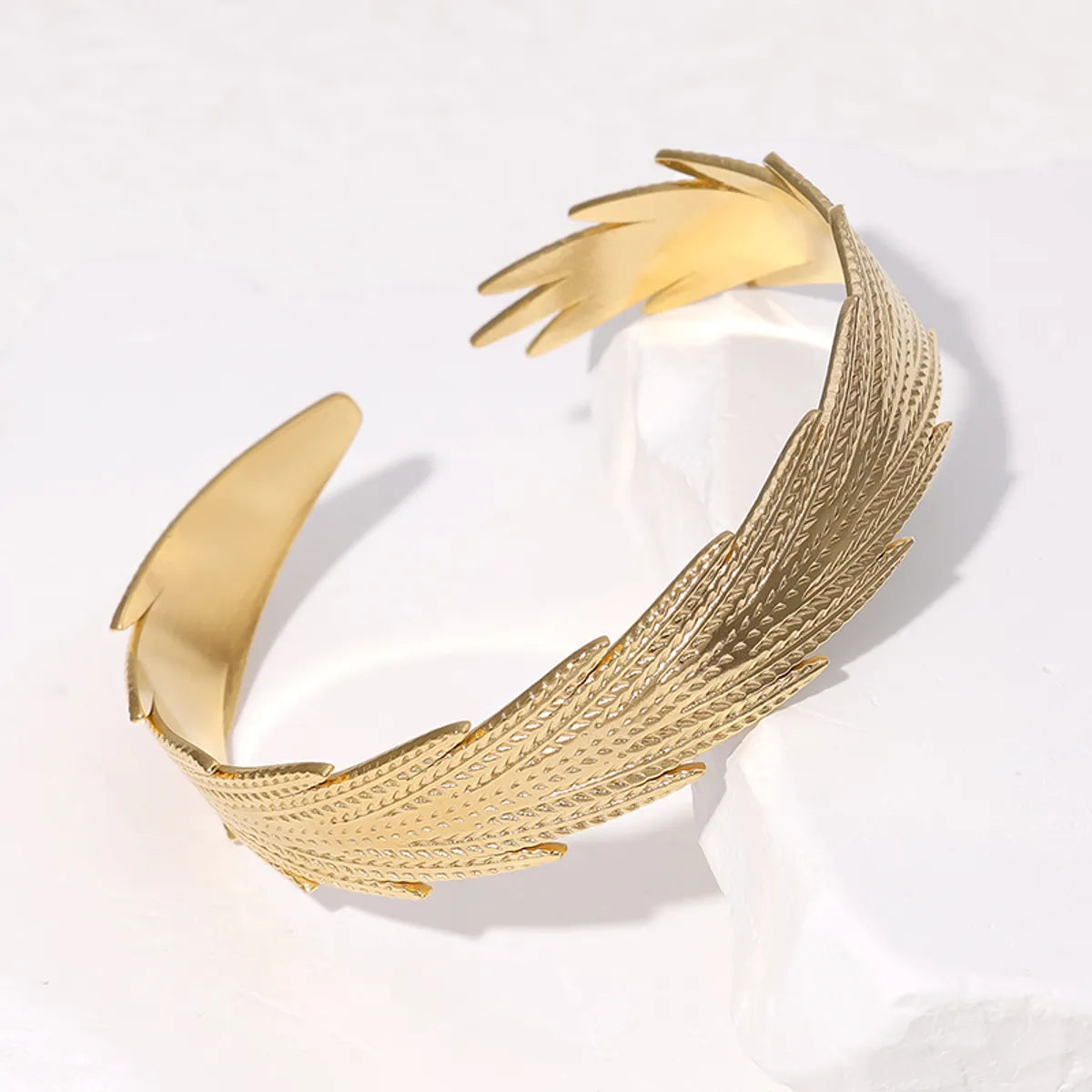 IG Style Modern Style Simple Style Feather 304 Stainless Steel 18K Gold Plated Bangle In Bulk