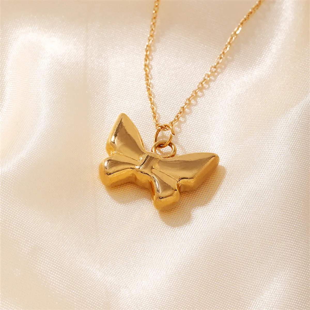 304 Stainless Steel K Gold Plated Elegant Cute Vacation Plating Three-Dimensional Heart Shape Butterfly Pendant Necklace