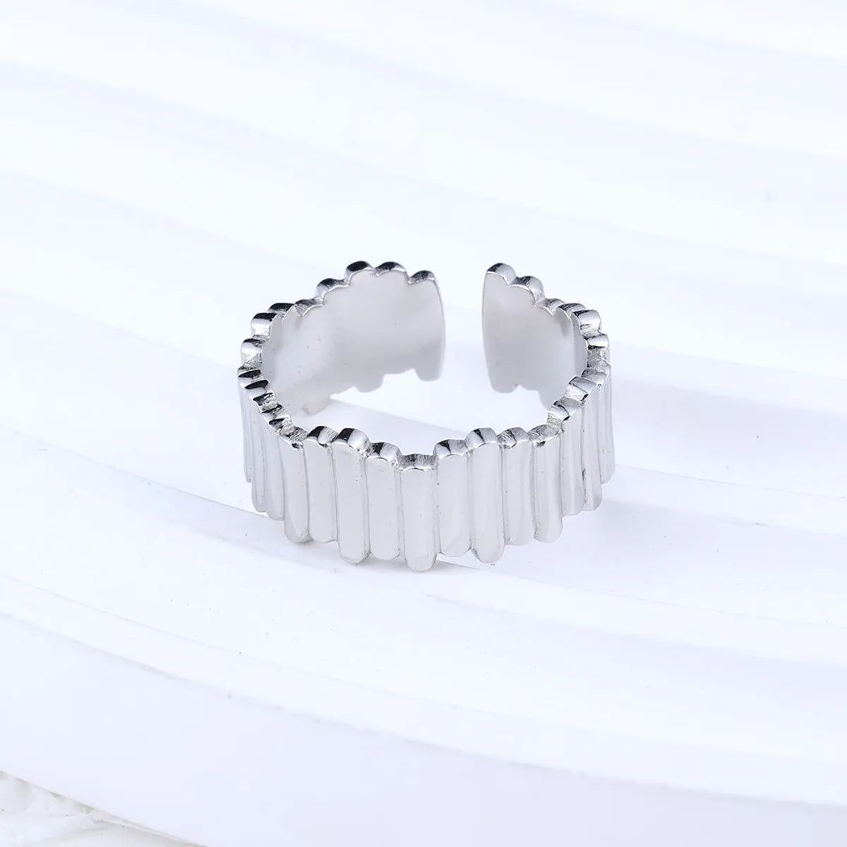 304 Stainless Steel Princess Simple Style Solid Color Rings