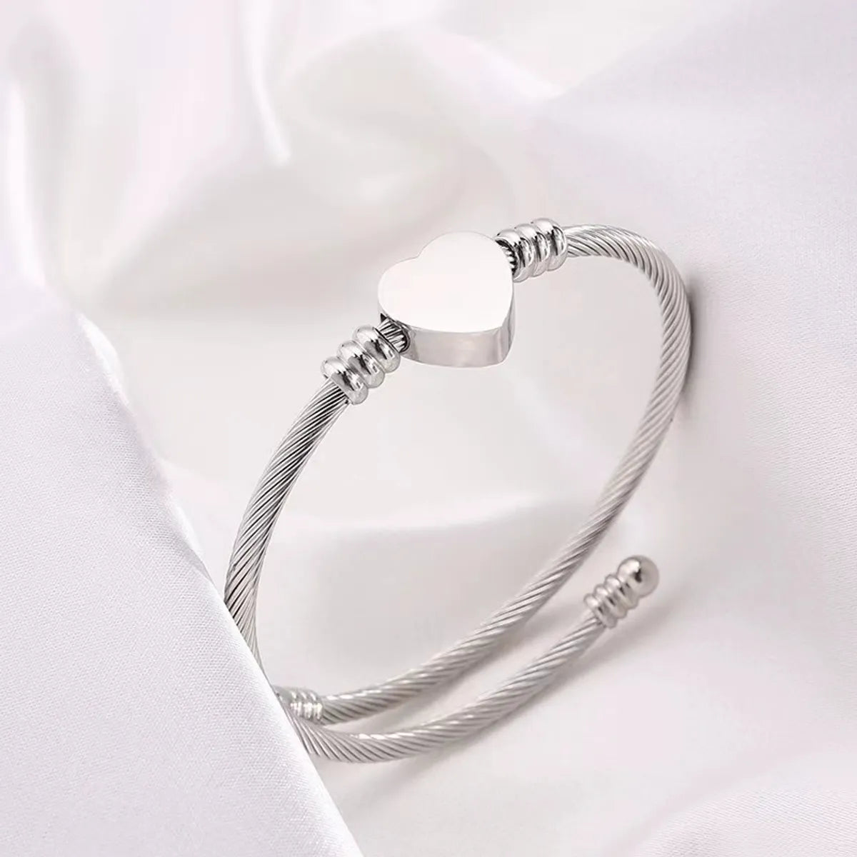 Simple Style Classic Style Heart Shape 304 Stainless Steel Bangle In Bulk