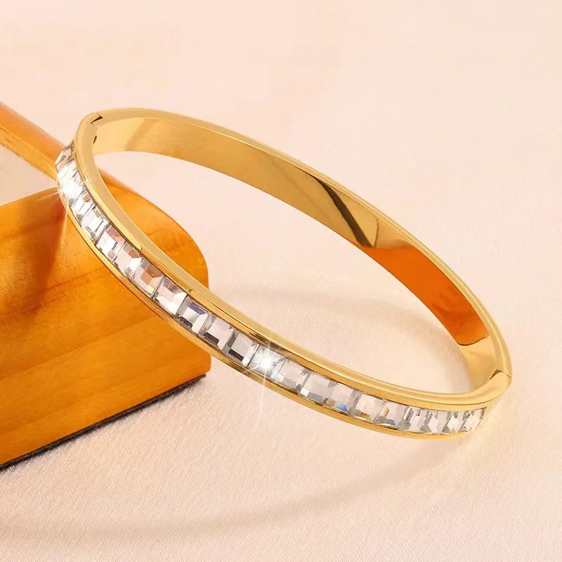 Simple Style Classic Style Solid Color 304 Stainless Steel 18K Gold Plated Zircon Bangle In Bulk