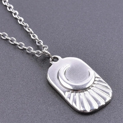 304 Stainless Steel Simple Style Classic Style Plating Moon Pendant Necklace