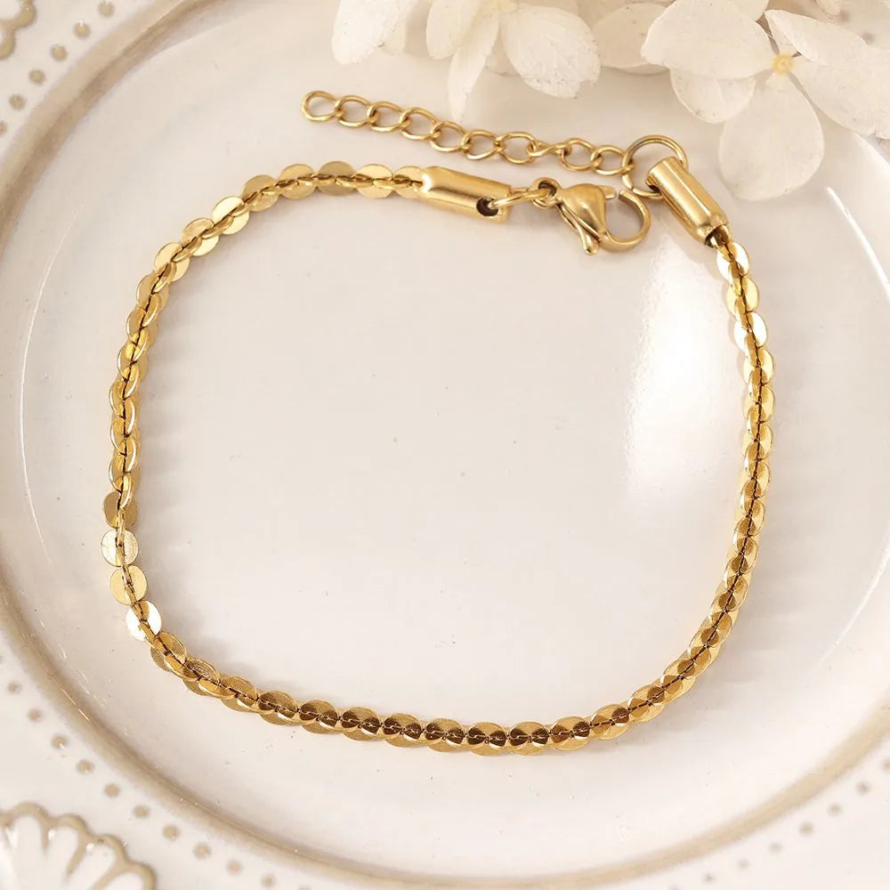 Simple Style Classic Style Solid Color 18K Gold Plated Bracelets In Bulk