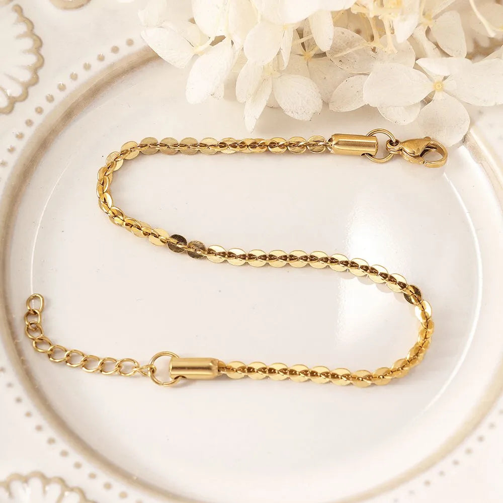 Simple Style Classic Style Solid Color 18K Gold Plated Bracelets In Bulk