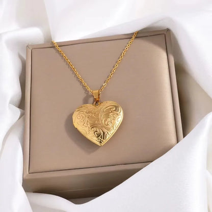 304 Stainless Steel 18K Gold Plated Sweet Simple Style Heart Shape Pendant Necklace Locket Necklace