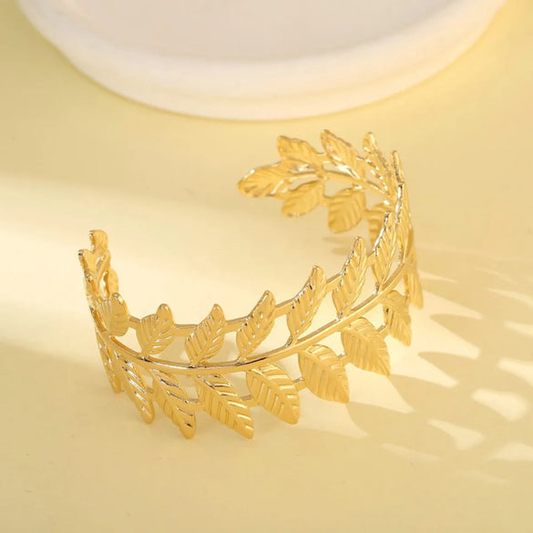 Vintage Style Roman Style Stripe Leaves Flower 304 Stainless Steel 18K Gold Plated Bangle In Bulk
