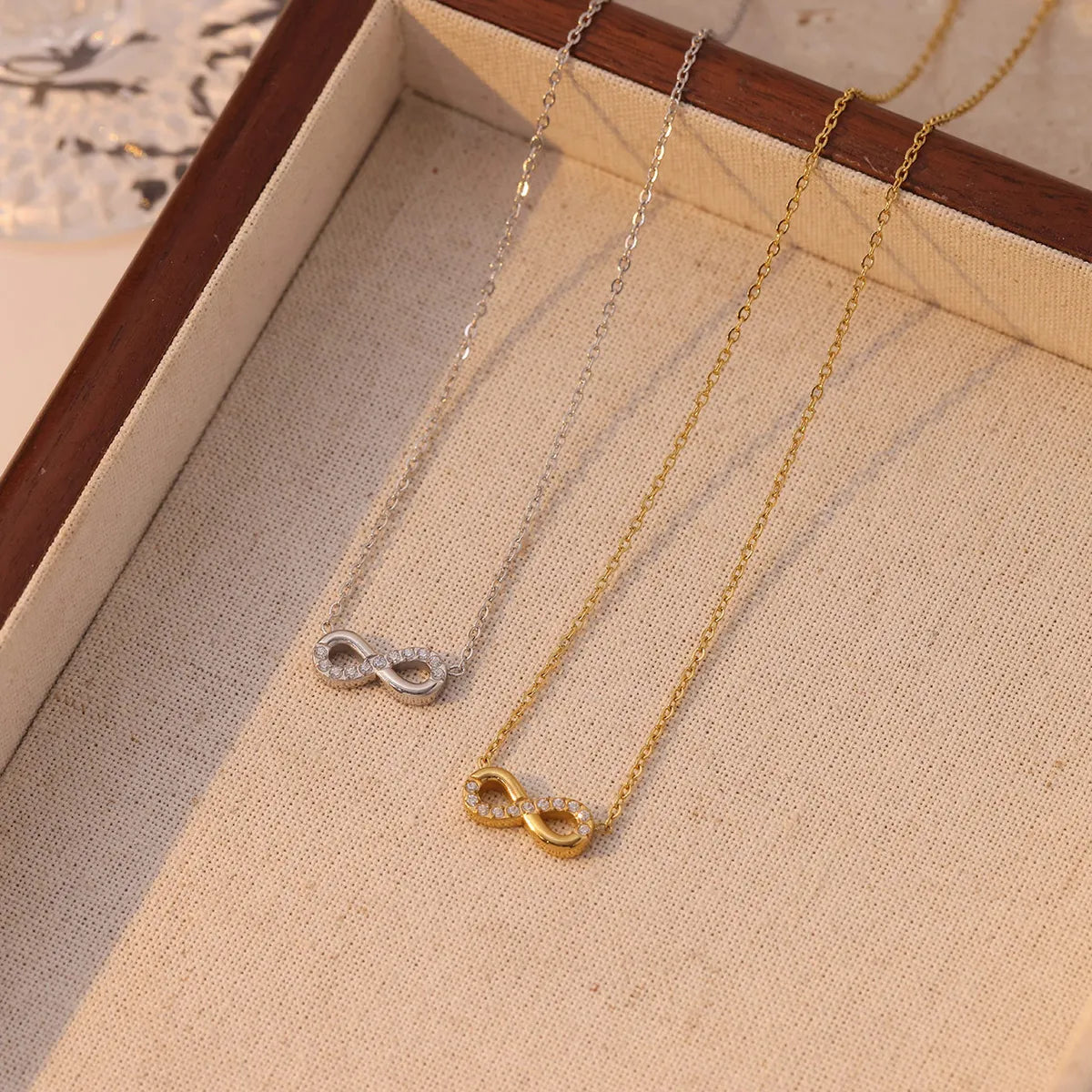 304 Stainless Steel White Gold Plated Gold Plated Casual Simple Style Inlay Infinity Artificial Diamond Pendant Necklace