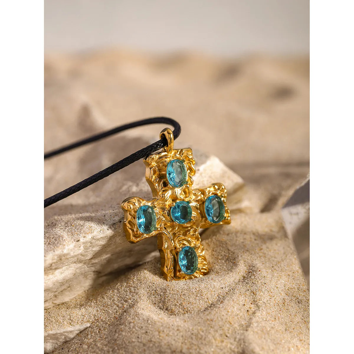 316 Stainless Steel  18K Gold Plated IG Style Modern Style Classic Style Inlay Cross Rhinestones Pendant Necklace