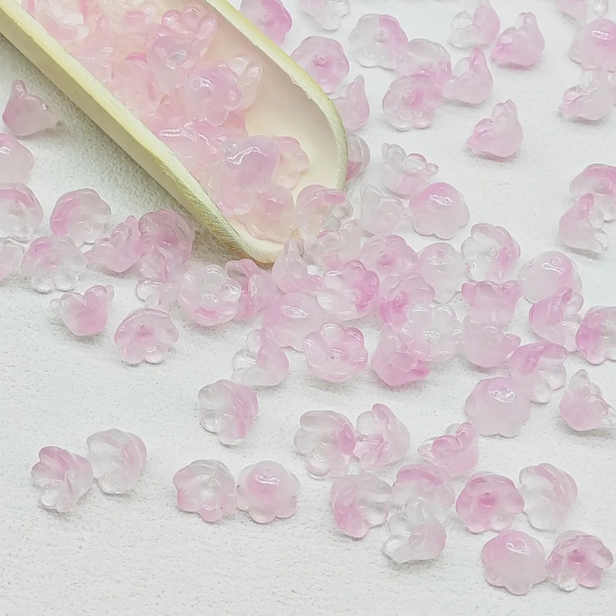 50 PCS/Package 7 * 12mm Glass Flower Beads