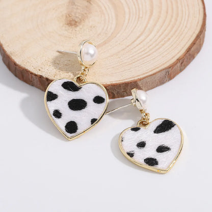 925 Silver Needle Fashion Pearl Leopard Pattern Earrings