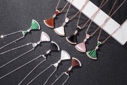 Elegant Simple Style Dresses Sterling Silver Plating Inlay Rhinestones Agate Shell Pendant Necklace