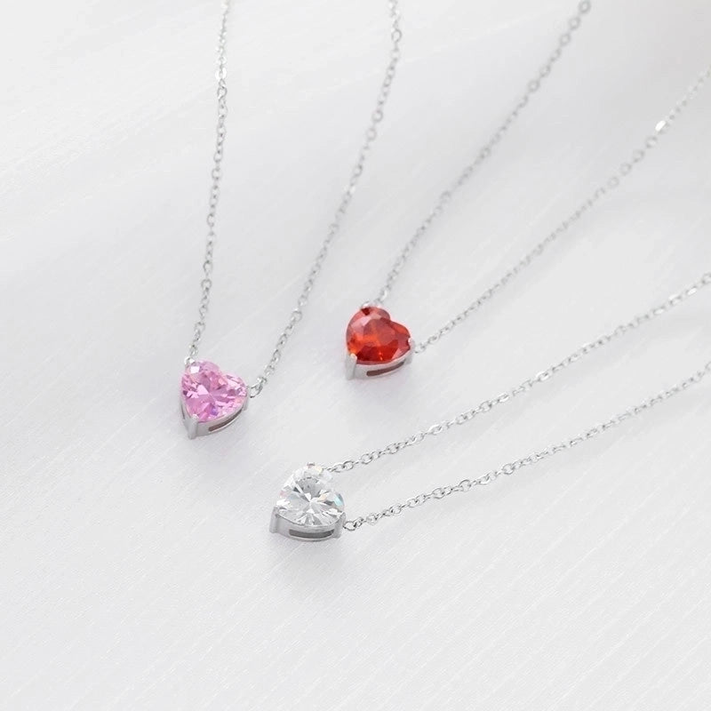 Fashion Heart Shape Titanium Steel Inlay Zircon Necklace