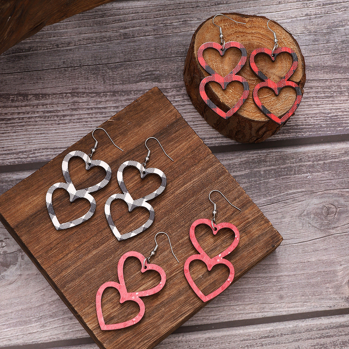 1 Pair Simple Style Heart Shape Hollow Out Wood Drop Earrings