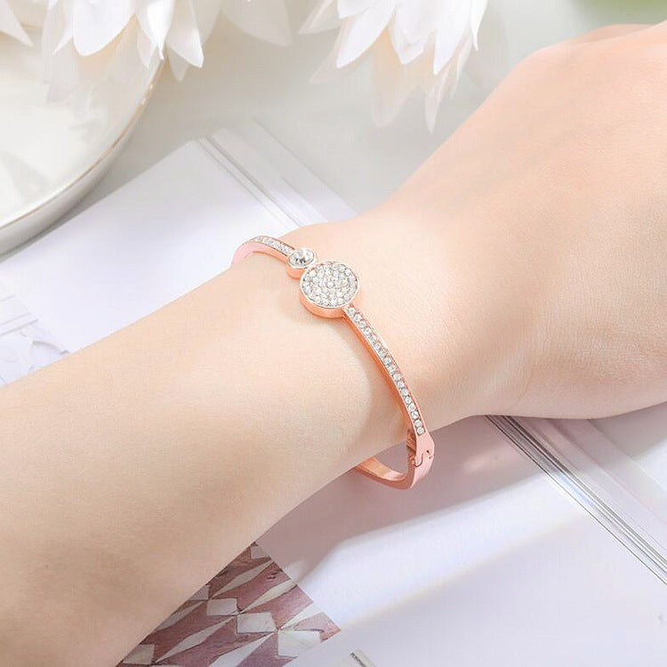 Fashion Geometric Round Alloy Artificial Rhinestones Women's Bangle