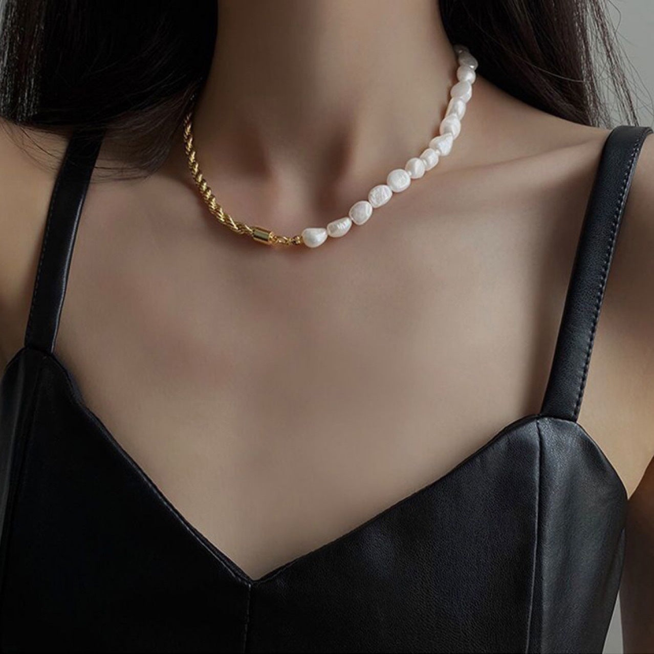 Fashion Freshwater Pearl Twisted Chain Splicing Necklace