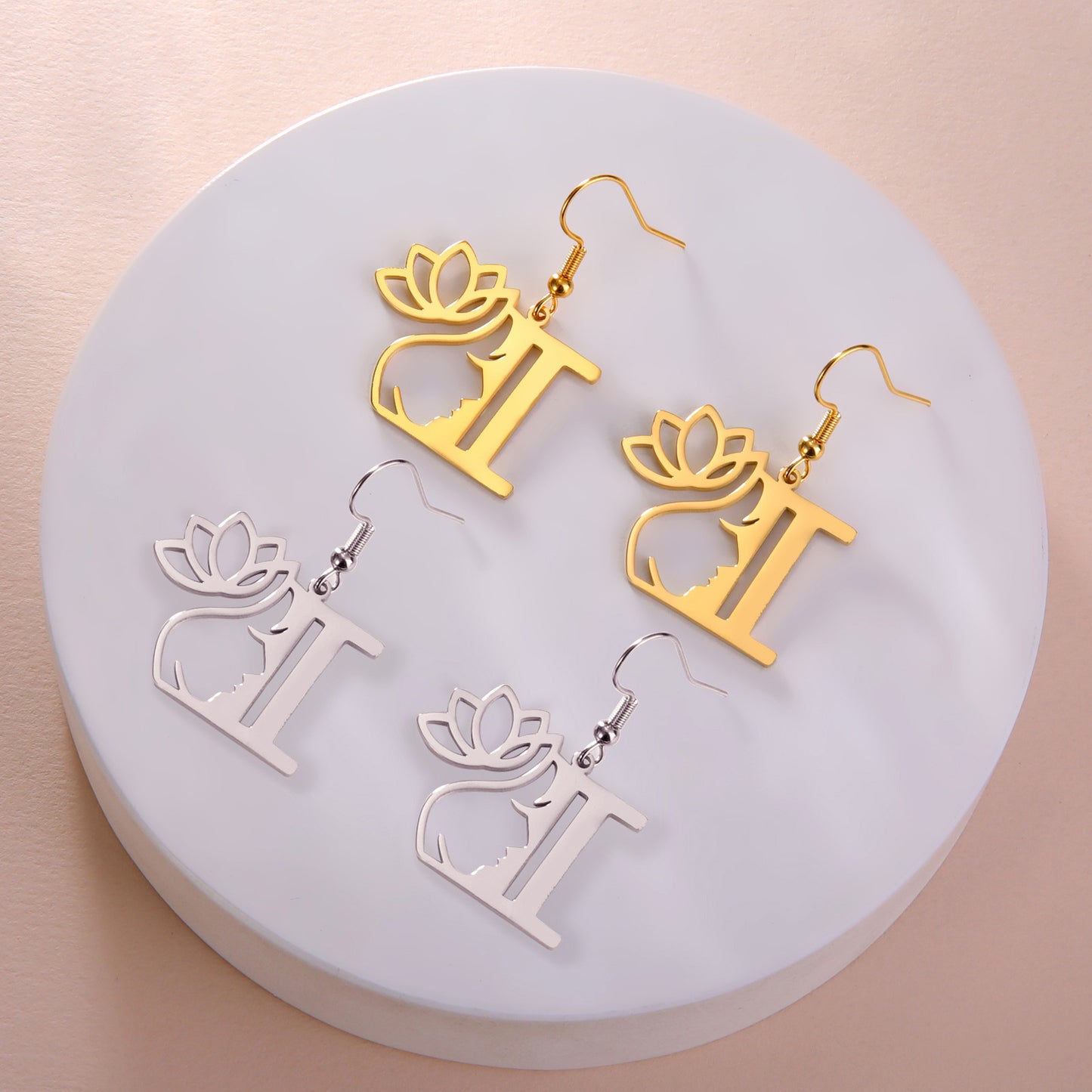 1 Pair Elegant Simple Style Letter Lotus Plating Stainless Steel Drop Earrings