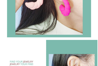 1 Pair Simple Style C Shape Spray Paint Arylic Ear Studs