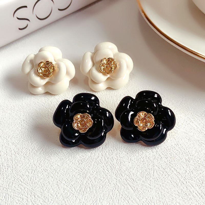 1 Pair Retro Flower Plating Alloy Ear Studs