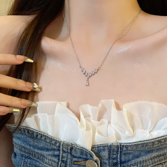 Korean version ins wind titanium steel necklace for girls' high-end sense versatile niche pearl collarbone chain pendant with jewelry wholesale