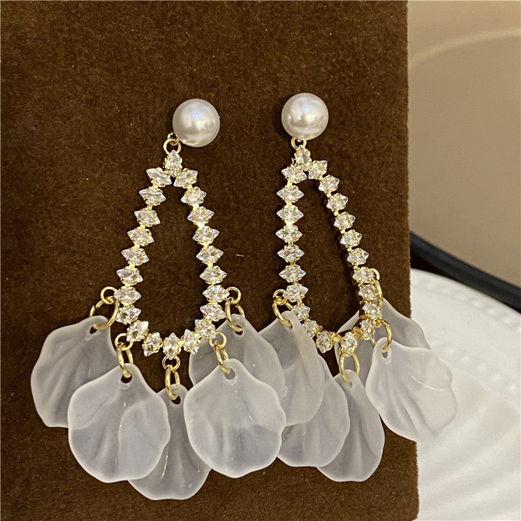 Elegant Simple Style Petal Arylic Plating Inlay Artificial Pearls Rhinestones Women's Drop Earrings