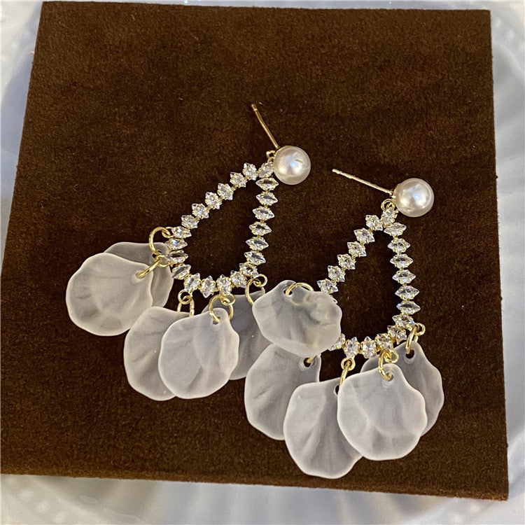 Elegant Simple Style Petal Arylic Plating Inlay Artificial Pearls Rhinestones Women's Drop Earrings