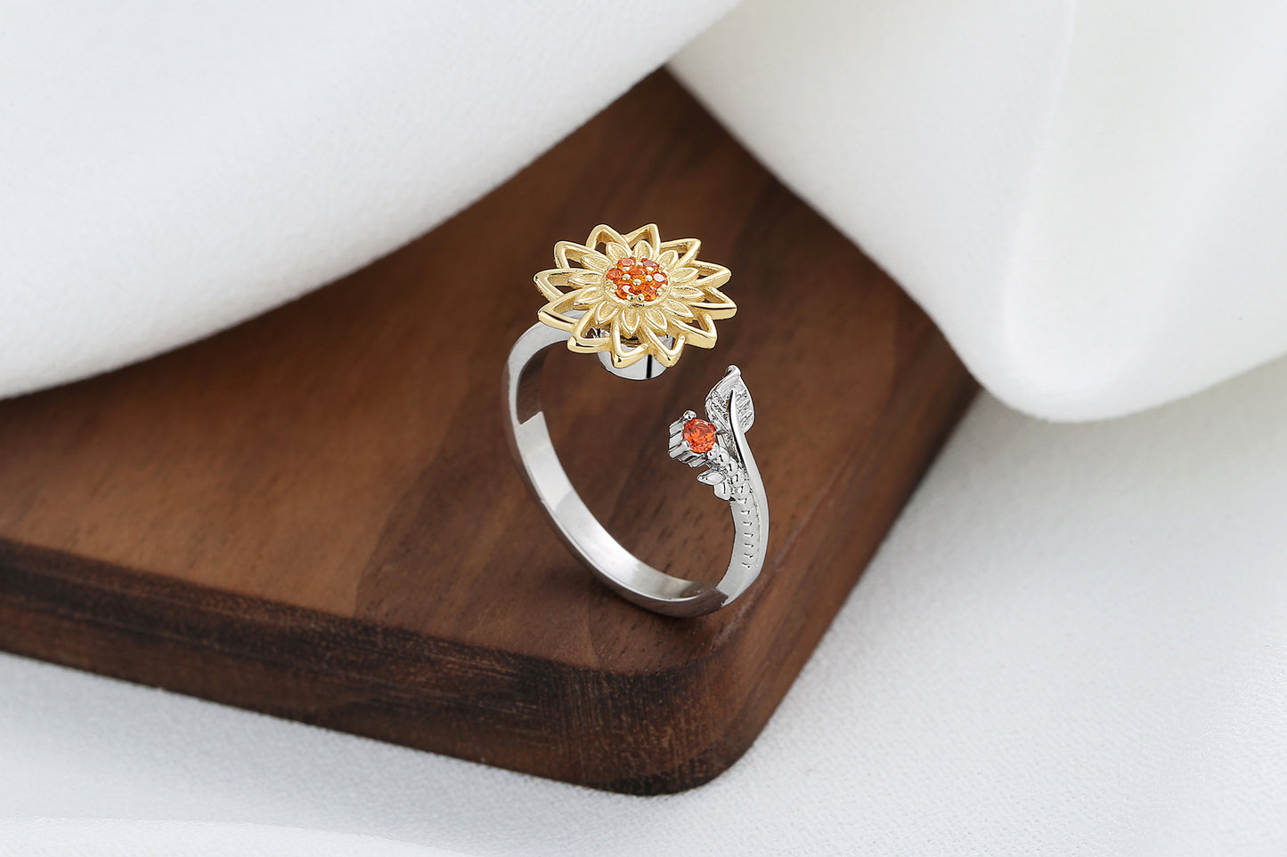 Fashion Leaf Sunflower Copper Inlay Zircon Rings