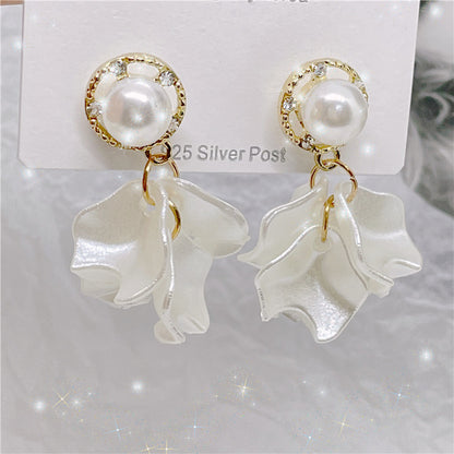 Elegant Petal Arylic Inlay Artificial Pearls Rhinestones Women's Drop Earrings