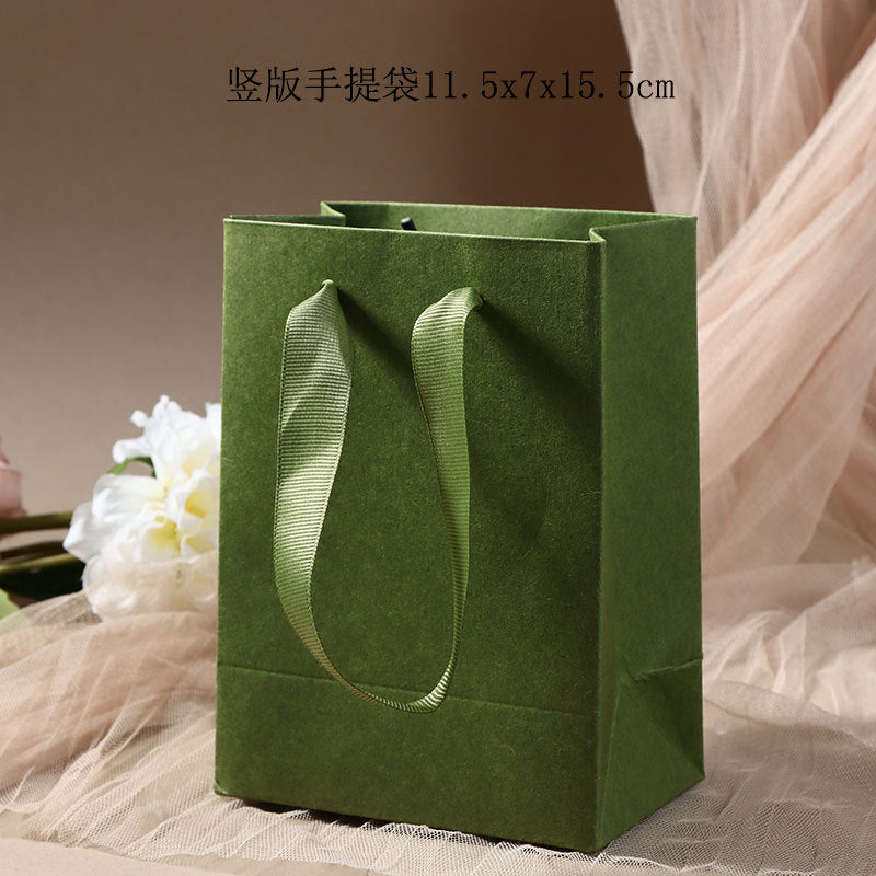 Light luxury retro green jewelry packaging box necklace earrings ring bracelet gift box wholesale can be printed with logo.