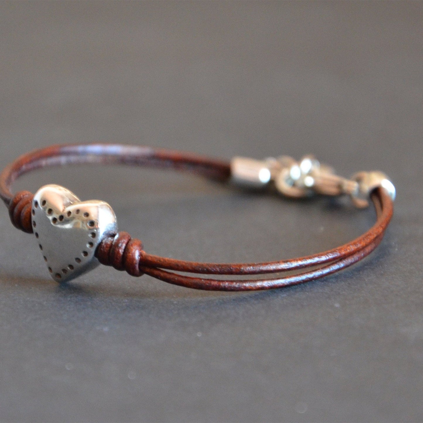 1 Piece Retro Heart Shape Ccb Pu Leather Copper Handmade Unisex Bracelets