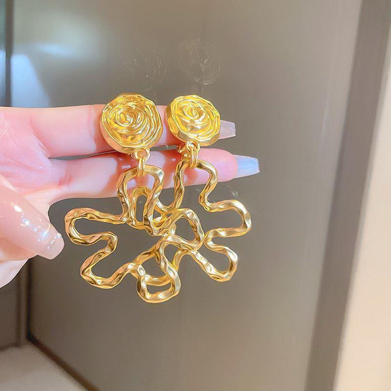 1 Pair Retro Exaggerated Flower Plating Metal Drop Earrings