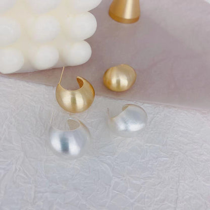 Xiaohongshu Popular French Style Metal Pea Brushed Earrings S925 Cold Style High Quality Ear Studs Earrings Batch