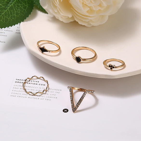 Cross-border New Ring 5-piece Set Fashion V-shaped Diamond Ring Ring Personalized Black Gem Ring
