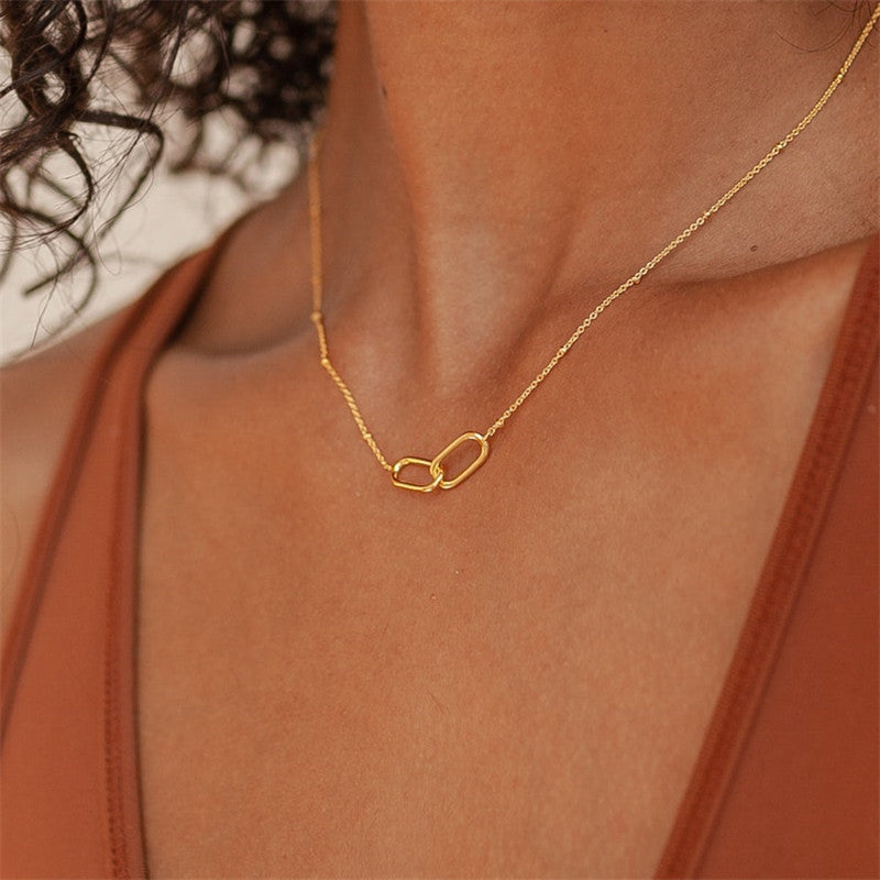 Independent station hot sale geometric double ring simple necklace OL fashion simple temperament women's titanium steel clavicle necklace