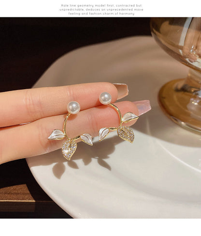 1 Pair Fashion Leaf Artificial Pearl Copper Enamel Inlay Zircon Women's Ear Studs