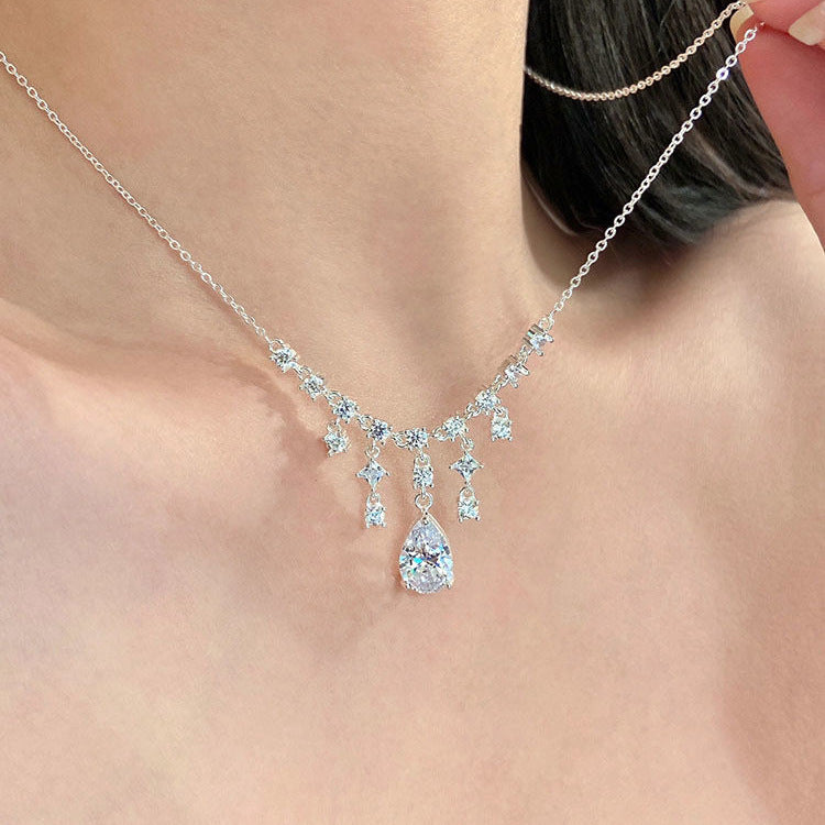 Simple Style Solid Color Brass Zircon Pendant Necklace In Bulk